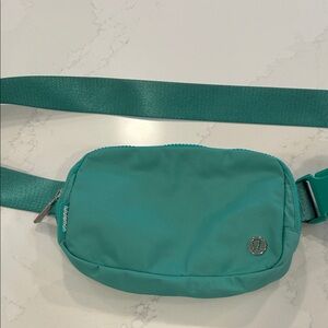 Lululemon Everywhere Belt Bag Teal